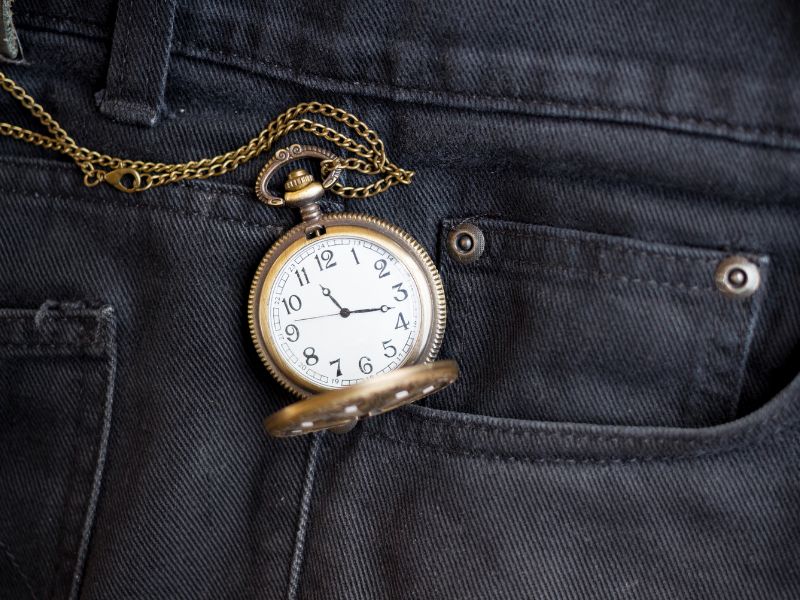 You are currently viewing How to Wear a Pocket Watch with Jeans